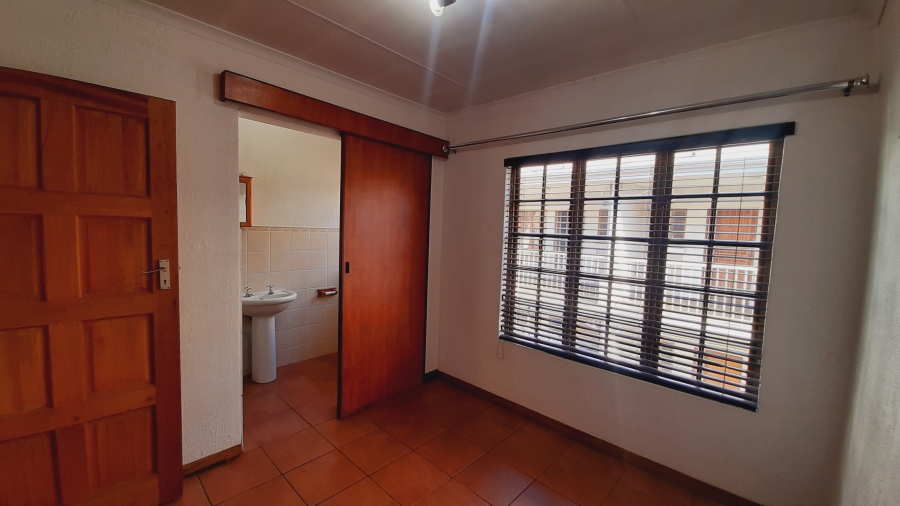 To Let 1 Bedroom Property for Rent in Potchefstroom North West